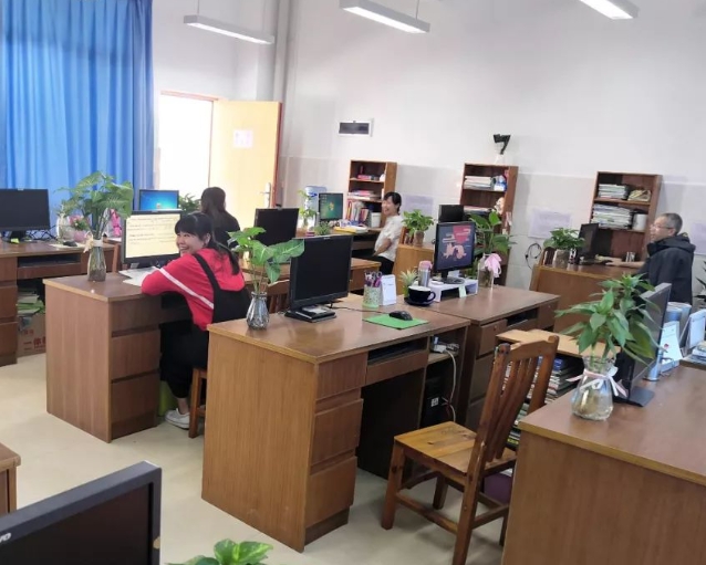 组织学习的陪同者和心灵的陪护者引导学生培育批判性思维 组织学习的陪同者和心灵的陪护者引导学生培育批判性思维